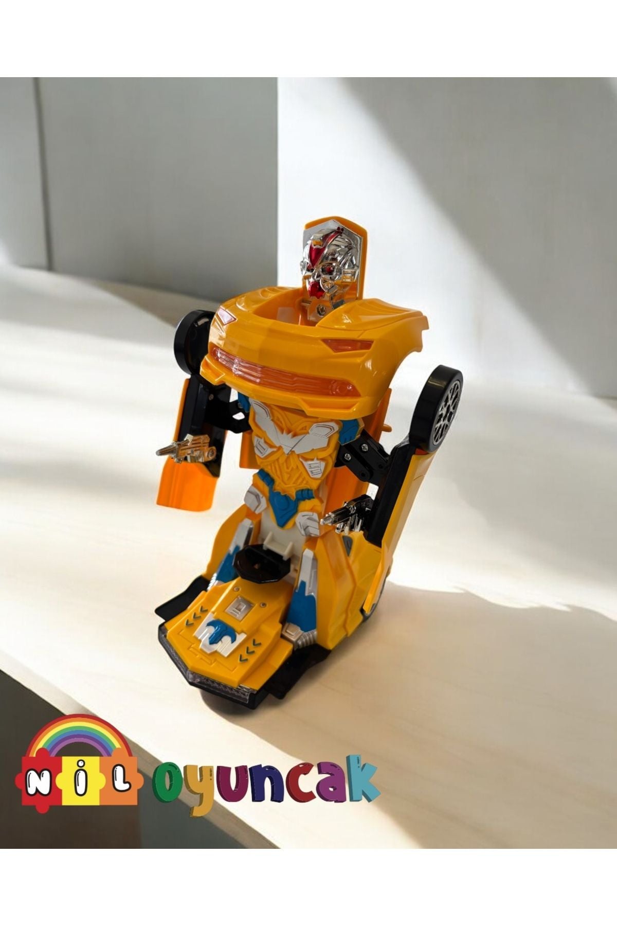 Robota dönüşen araba pilli
